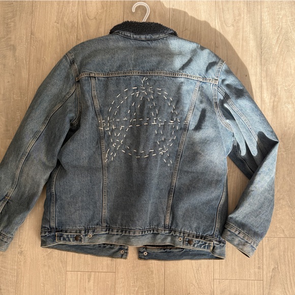 Levi's Big E.  Blue Denim Sherpa with custom Anarchy stitching on back. XL - Picture 2 of 5